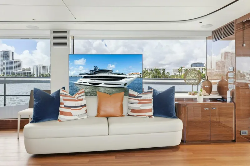 Slide: The Image of 2023 Princess X95 LADY LION - 5723865