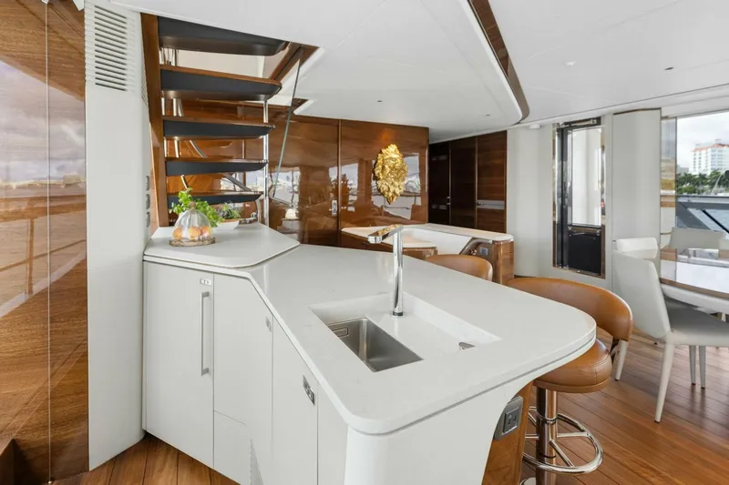 Slide: The Image of 2023 Princess X95 LADY LION - 5723874