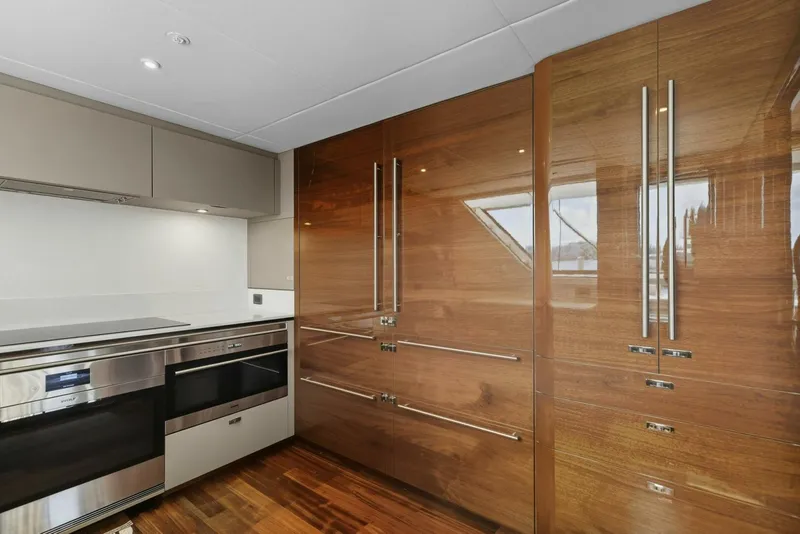 Slide: The Image of 2023 Princess X95 LADY LION - 5723878