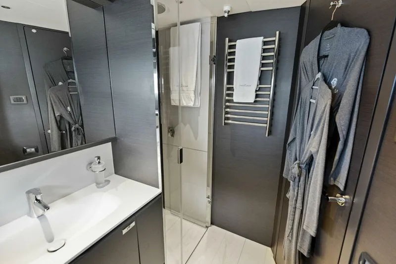 Slide: The Image of 2023 Princess X95 LADY LION - 5724320