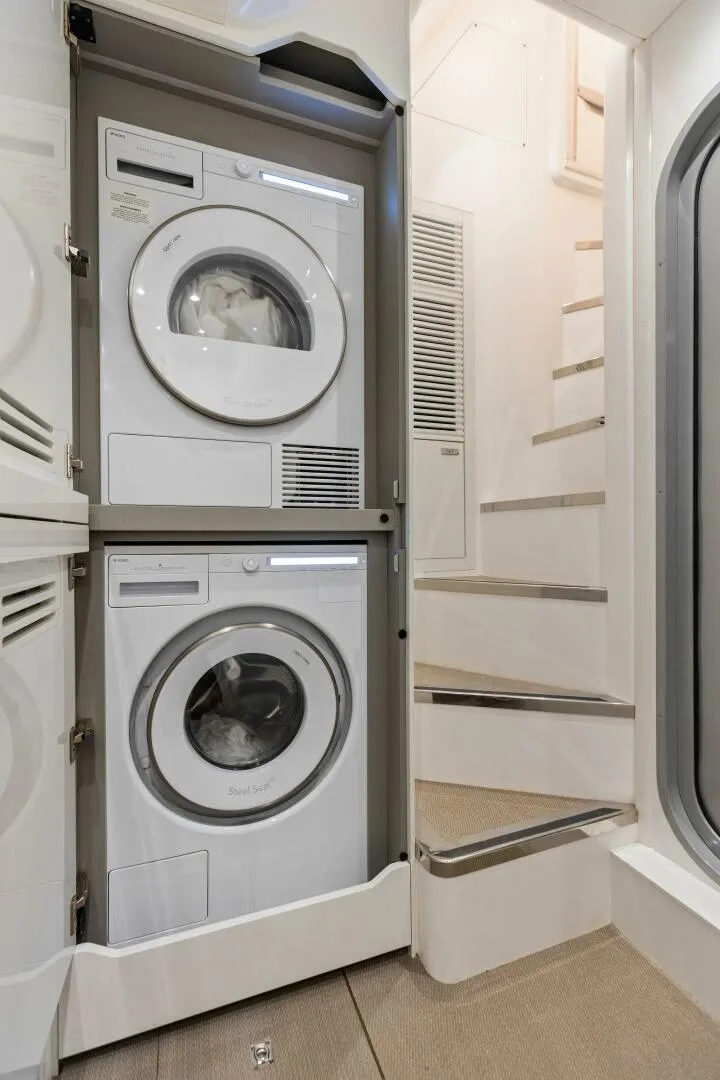 Slide: The Image of 2023 Princess X95 LADY LION - 5724339