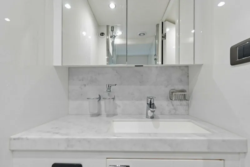 Slide: The Image of 2023 Princess X95 LADY LION - 5724352