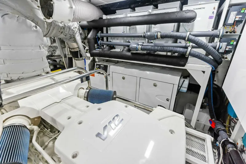 Slide: The Image of 2023 Princess X95 LADY LION - 5724361