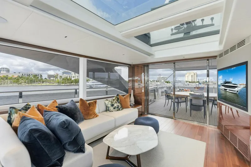 Slide: The Image of 2023 Princess X95 LADY LION - 5724363