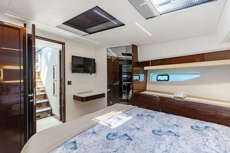 Slide: The Image of 2019 Prestige 590 Fly 'New Heart' - VIP Guest Stateroom - 5681153