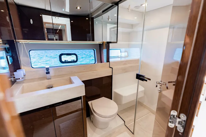 Slide: The Image of 2019 Prestige 590 Fly 'New Heart' - Guest Head - 5681157