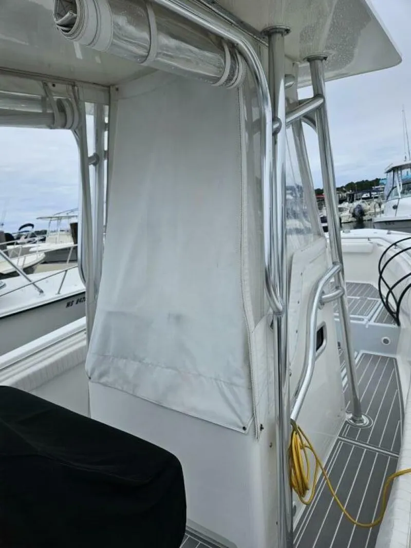 Slide: The Image of Topaz 24 2005 - 5672251