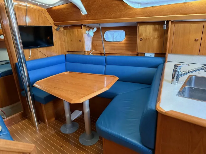 Slide: The Image of salon stbd side - 5680620