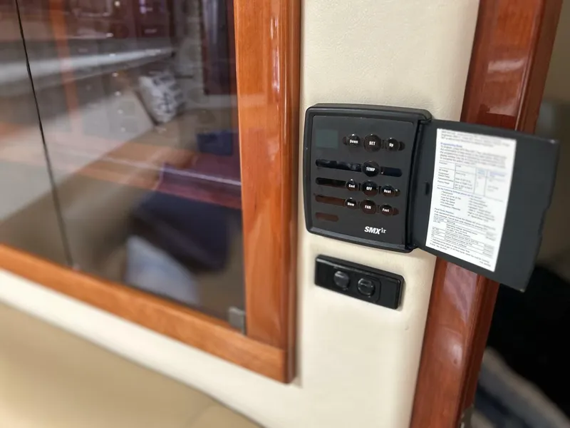 Slide: The Image of Wellcraft Excalibur 2004 - 5672870