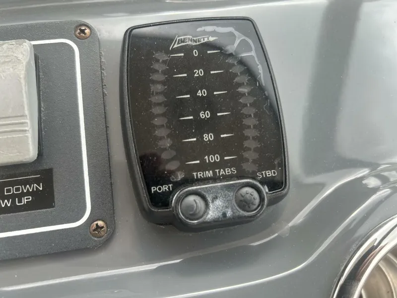 Slide: The Image of Tiara 36 2005 - 5681648