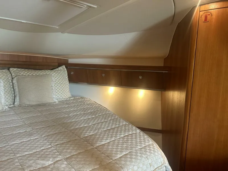 Slide: The Image of Tiara 36 2005 - 5681659