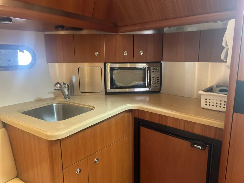 Slide: The Image of Tiara 36 2005 - 5703262