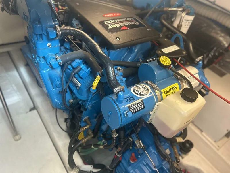 Slide: The Image of Tiara 36 2005 - 5681667