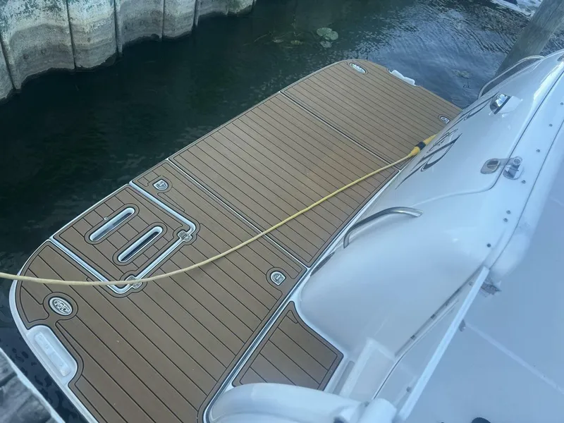 Slide: The Image of Tiara 36 2005 - 5703272