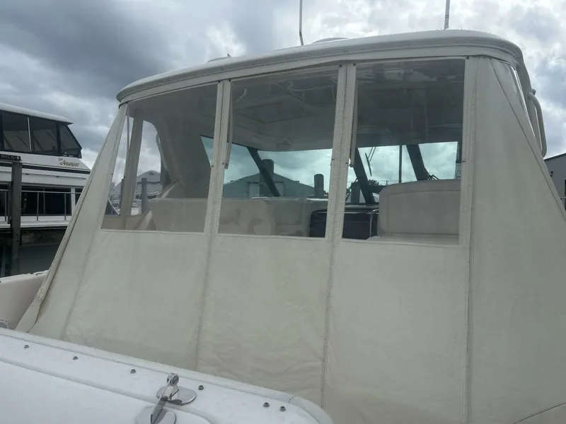 Slide: The Image of Tiara 36 2005 - 5681633