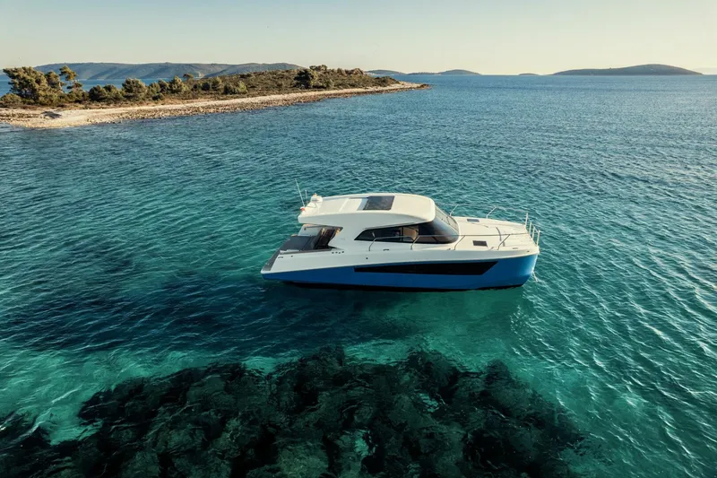 Slide: The Image of Makai M37 2025 - 5673235