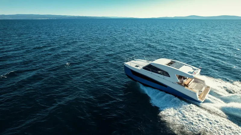 Slide: The Image of Makai M37 2025 - 5673241