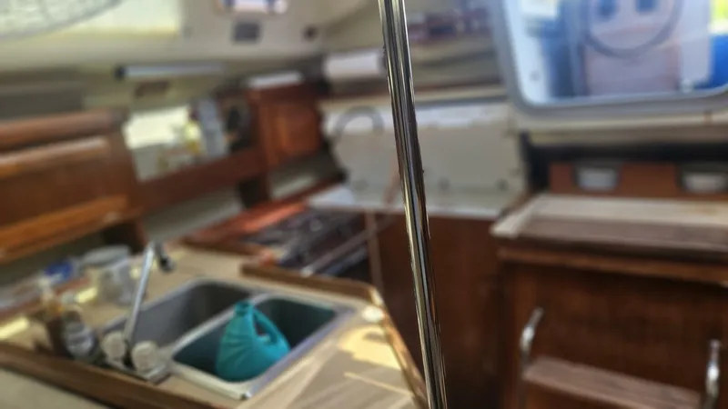 Slide: The Image of Hunter 33.5 1992 - 5673307