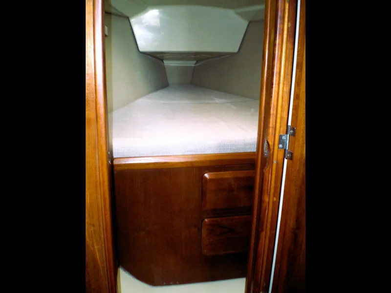 Slide: The Image of Hunter 33.5 1992 - 5803198