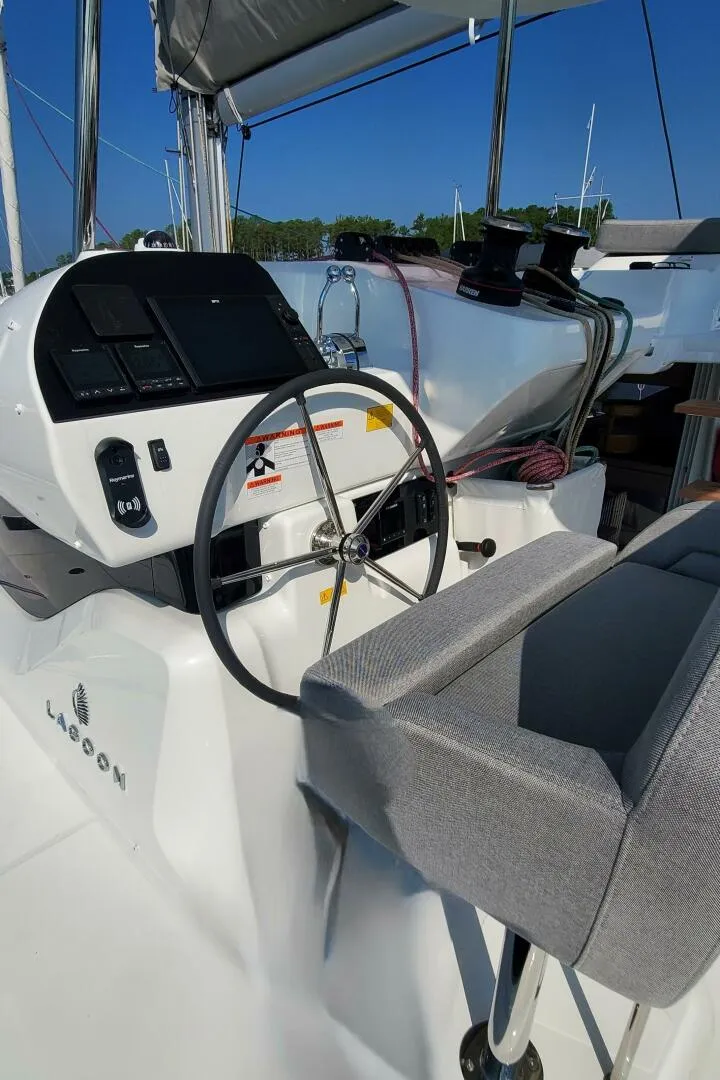 Slide: The Image of Lagoon 43 Owner's Version 2026 - 5673744