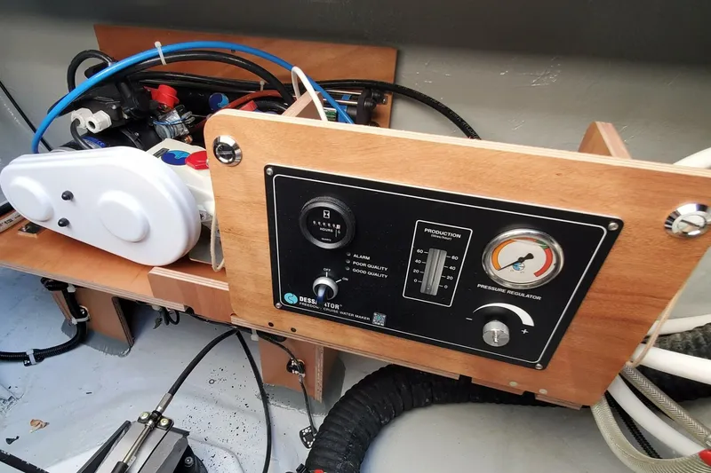 Slide: The Image of Lagoon 43 Owner's Version 2026 - 5673756