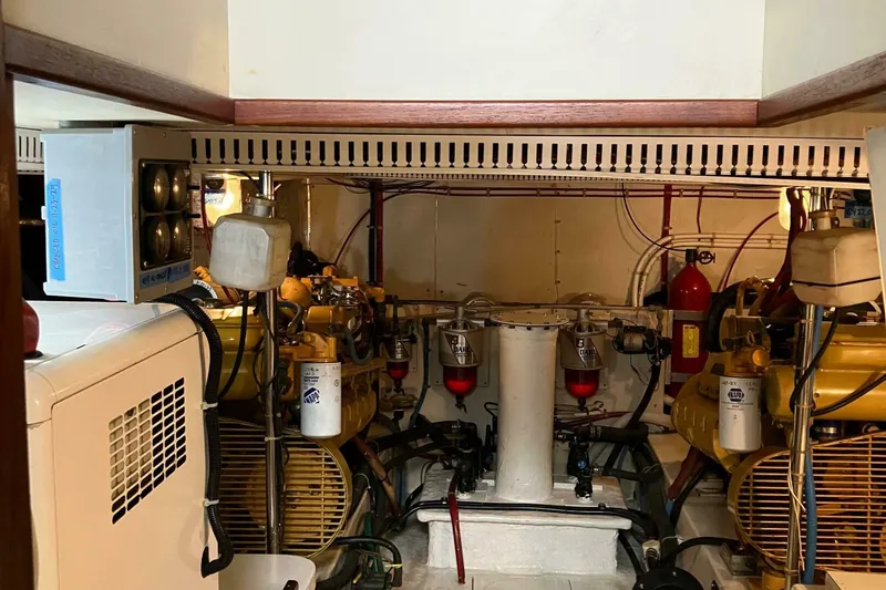 Slide: The Image of Gulfstar 44 Motory Yacht 1986 - 5674084