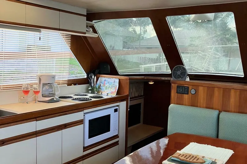 Slide: The Image of Gulfstar 44 Motory Yacht 1986 - 5674076