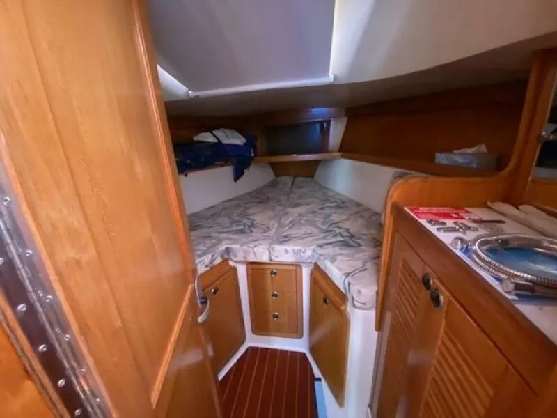 Slide: The Image of Y-berth - 5674472