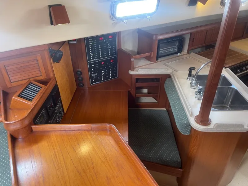 Slide: The Image of Island Packet 44 1992 - 5674512