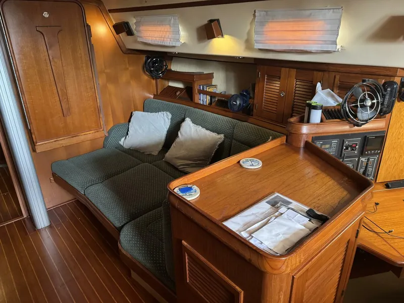 Slide: The Image of Island Packet 44 1992 - 5674995