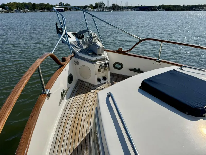 Slide: The Image of 1990 36 Grand Banks Deck (14) - 5676266