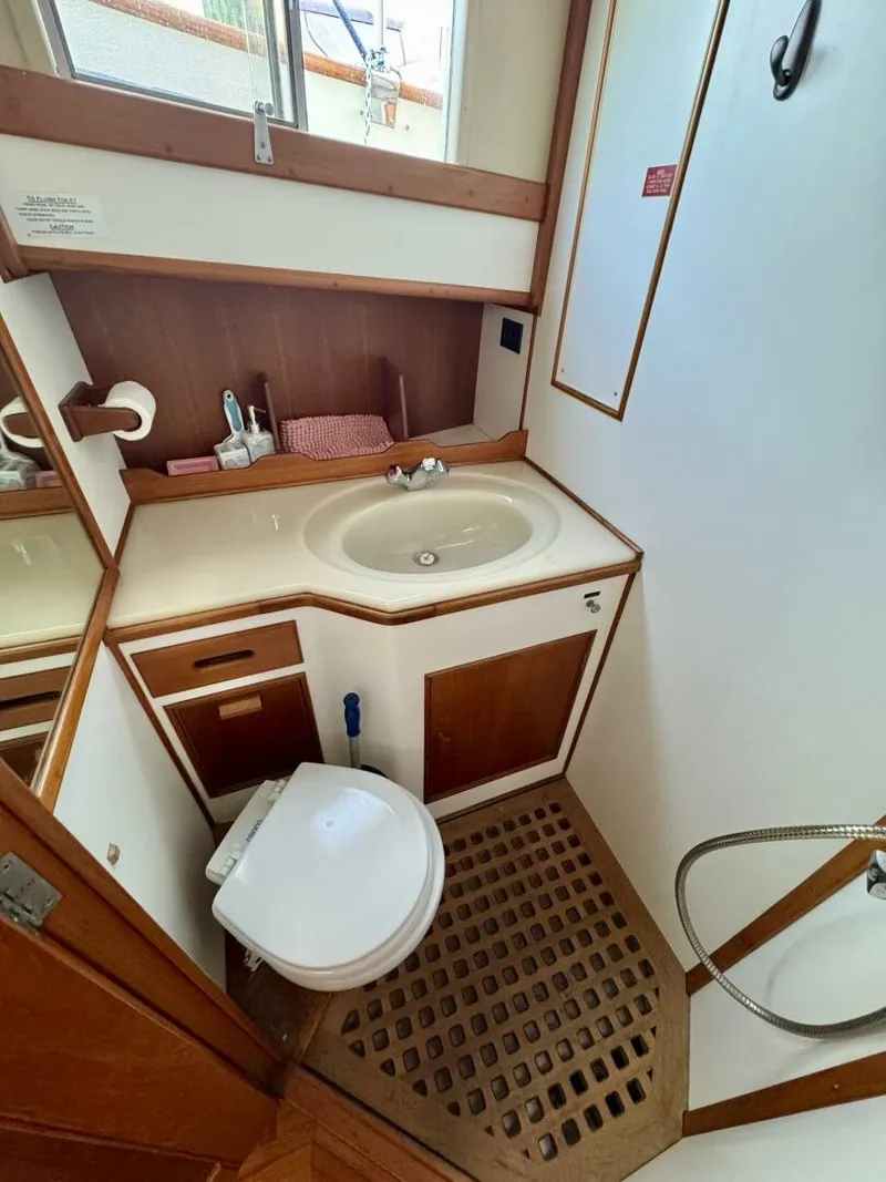 Slide: The Image of 1990 36 Grand Banks Forward Stateroom (2) - 5676275