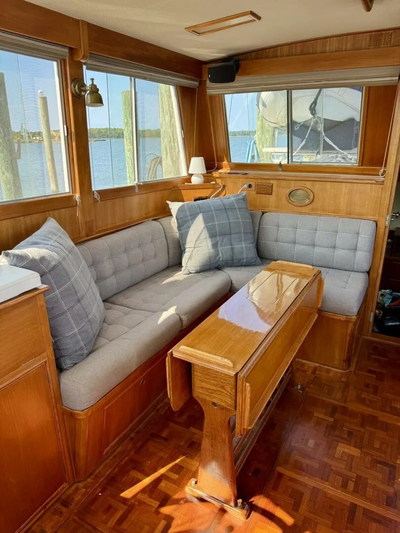 Slide: The Image of 1990 36 Grand Banks Salon Galley (1) - 5676279