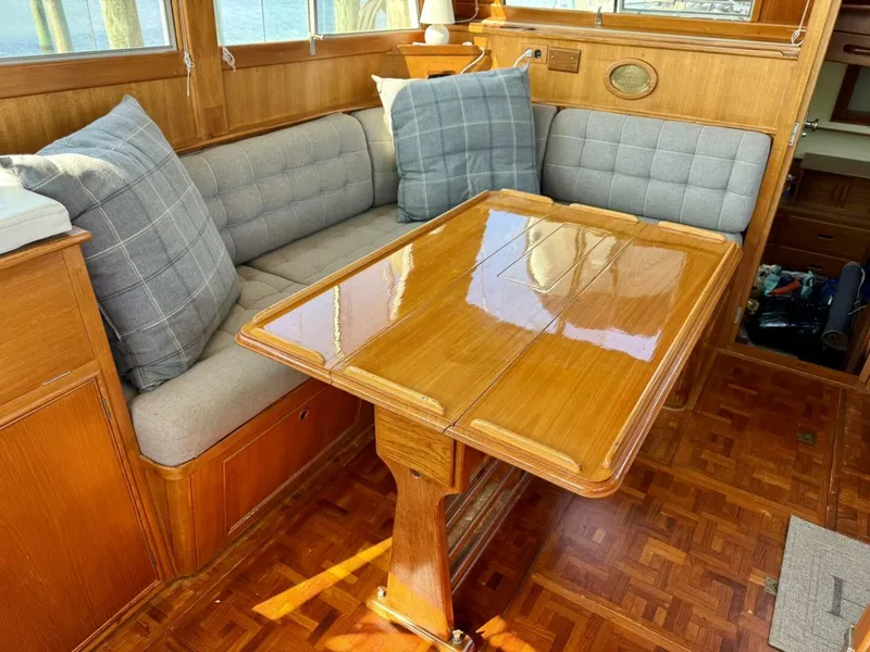 Slide: The Image of 1990 36 Grand Banks Salon Galley (2) - 5676280