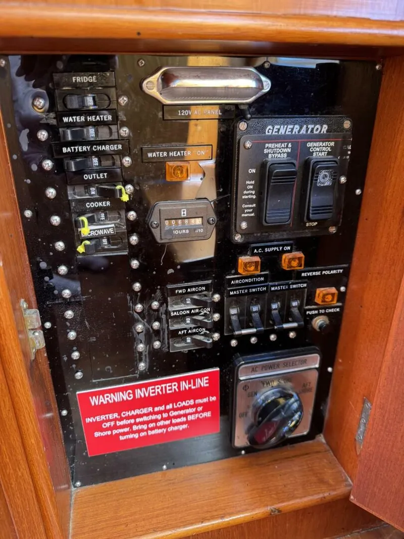 Slide: The Image of 1990 36 Grand Banks Salon Galley (8) - 5676286