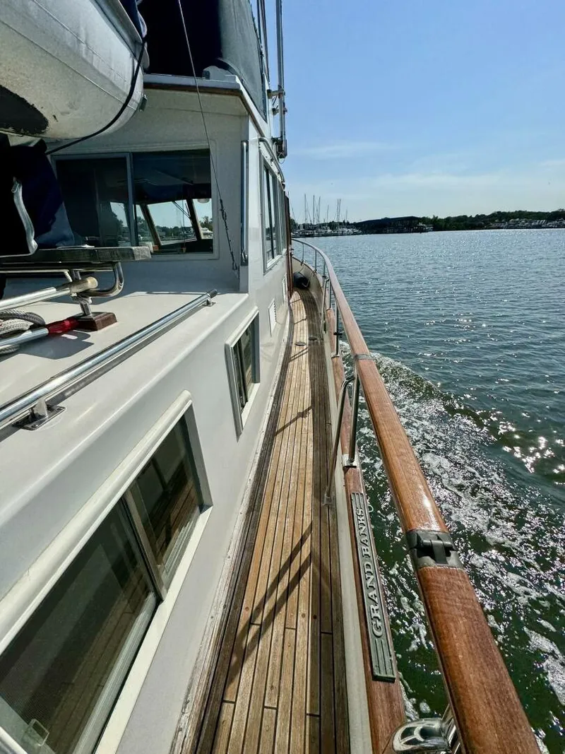 Slide: The Image of 1990 36 Grand Banks Deck (4) - 5676256