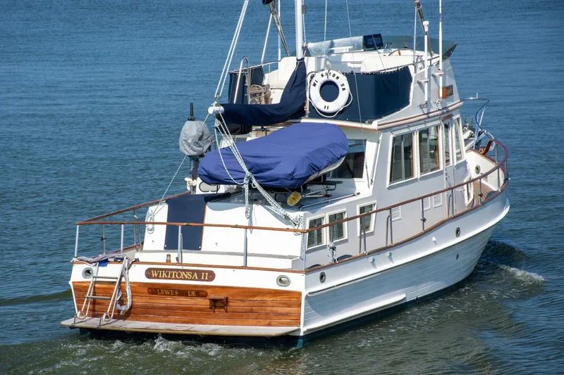 Slide: The Image of 1990 36 Grand Banks Profile  (5) - 5677230