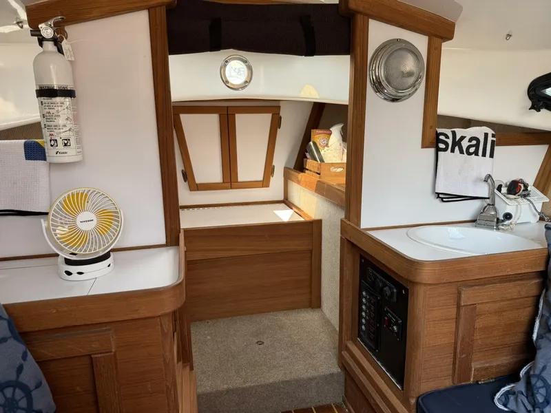Slide: The Image of Horizon Cat cabin - 5675048