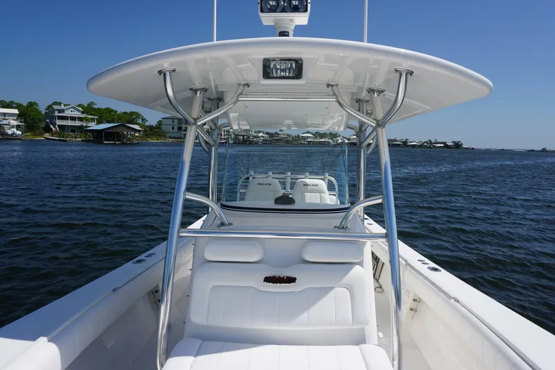 Slide: The Image of 2012 32 Regulator 32 FS Forward Console (2) - 5675159