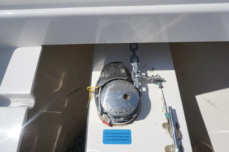 Slide: The Image of 2021 32 Regulatore 32 FS Past Time Windlass (2) - 5675262