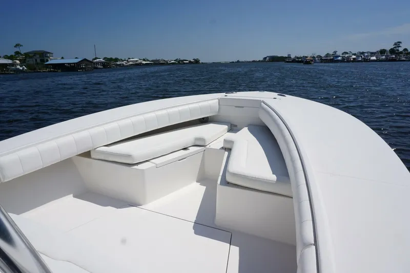 Slide: The Image of 2012 32 Regulator 32 FS Past Time Bow Seating (1) - 5675270