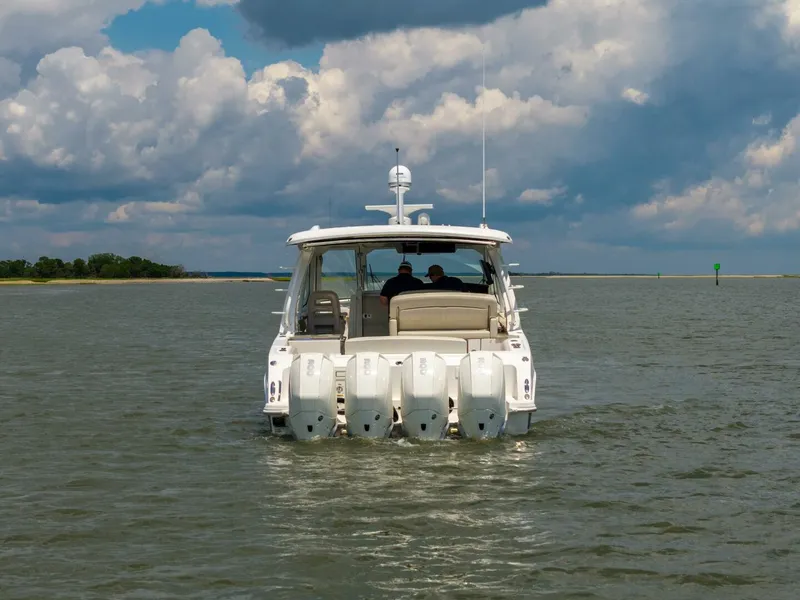 Slide: The Image of Boston Whaler 380 Realm- Profile 2022 Boston Whaler 380 EX Realm Clay Fam - 5675368