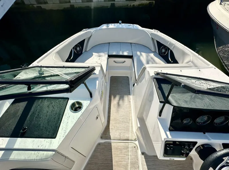 Slide: The Image of Sea Ray 190 OB SPX 2023 - 5675450