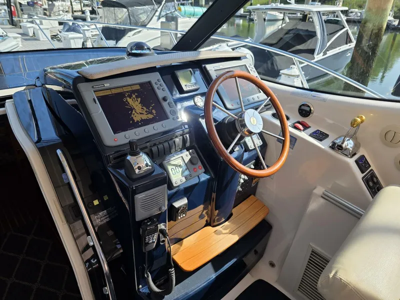 Slide: The Image of Tiara 3900 Sovran 2007 - 5675535