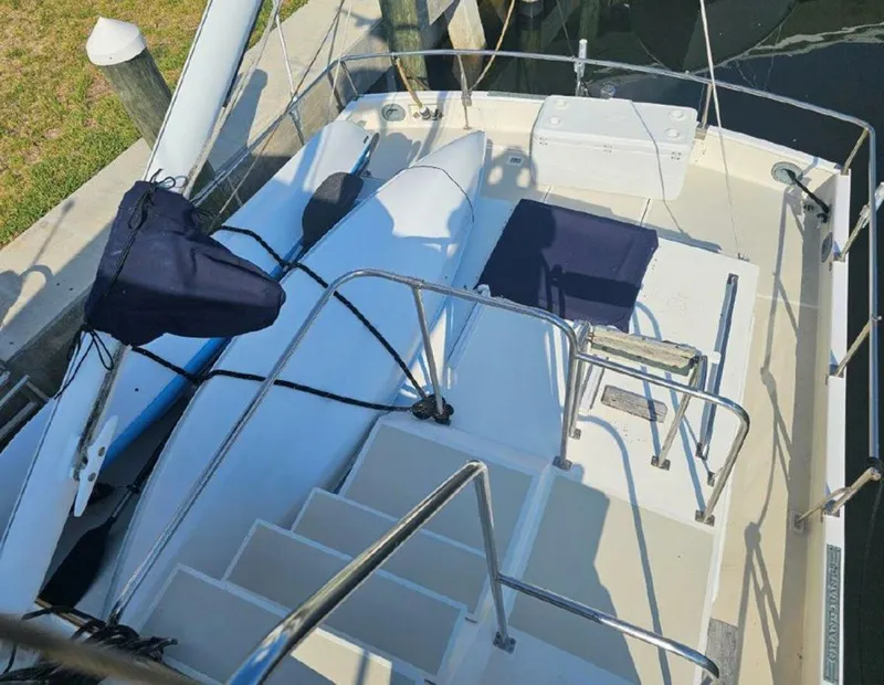 Slide: The Image of Grand Banks Classic 1985 - 5683277