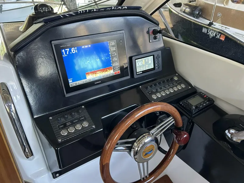 Slide: The Image of Cutwater C-24 2017 - 5675918