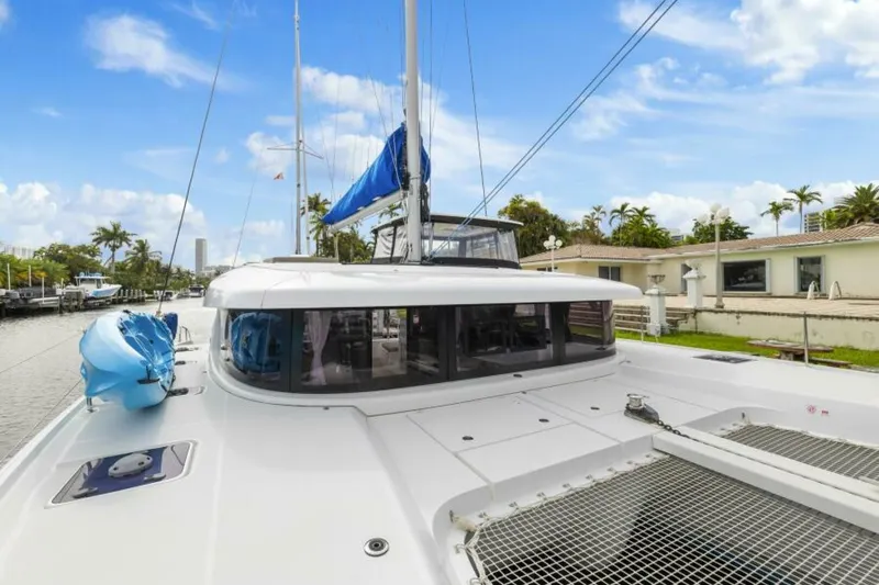 Slide: The Image of Lagoon 42 2020 - 5676104