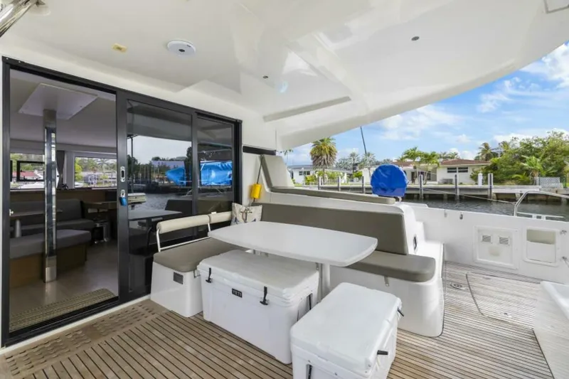 Slide: The Image of Lagoon 42 2020 - 5676086