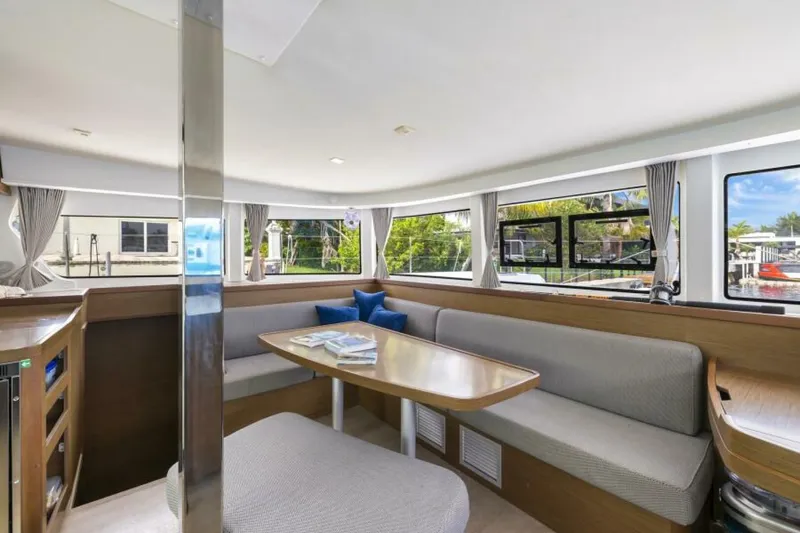 Slide: The Image of Lagoon 42 2020 - 5676089