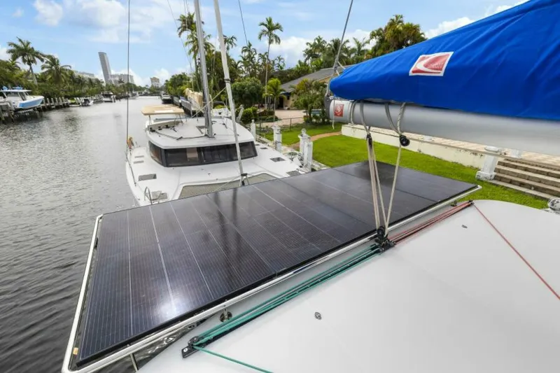 Slide: The Image of Lagoon 42 2020 - 5676106